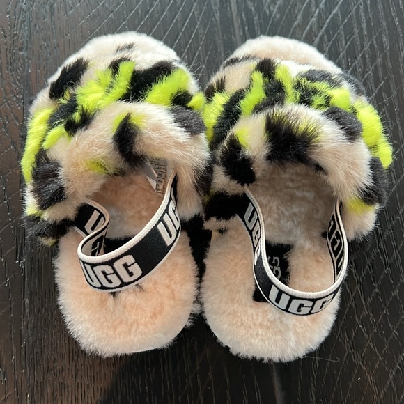 Ugg Size 8 neon animal print slippers - Picture 2 of 3